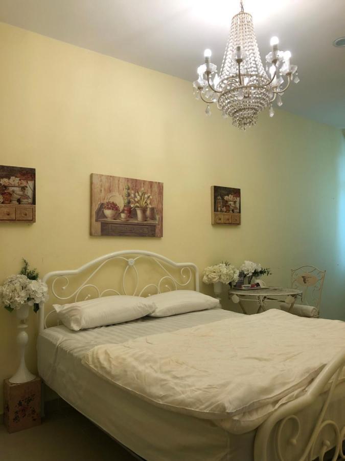 Aam Hotel Kota Bharu Room photo